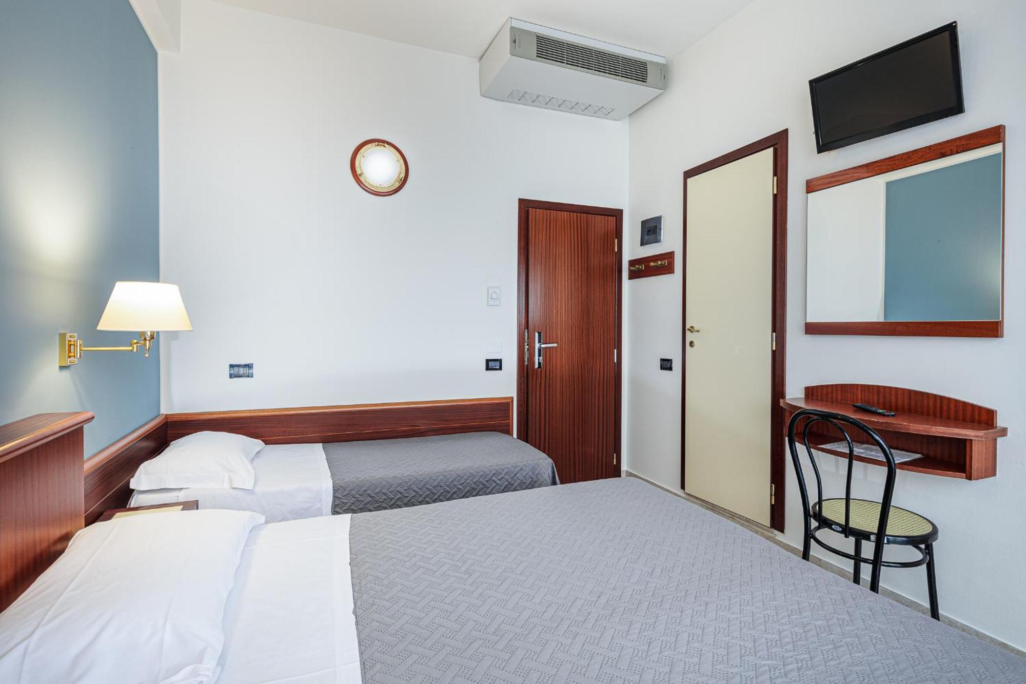 Hotel Avana Fronte Mare Riccione Ngoại thất bức ảnh