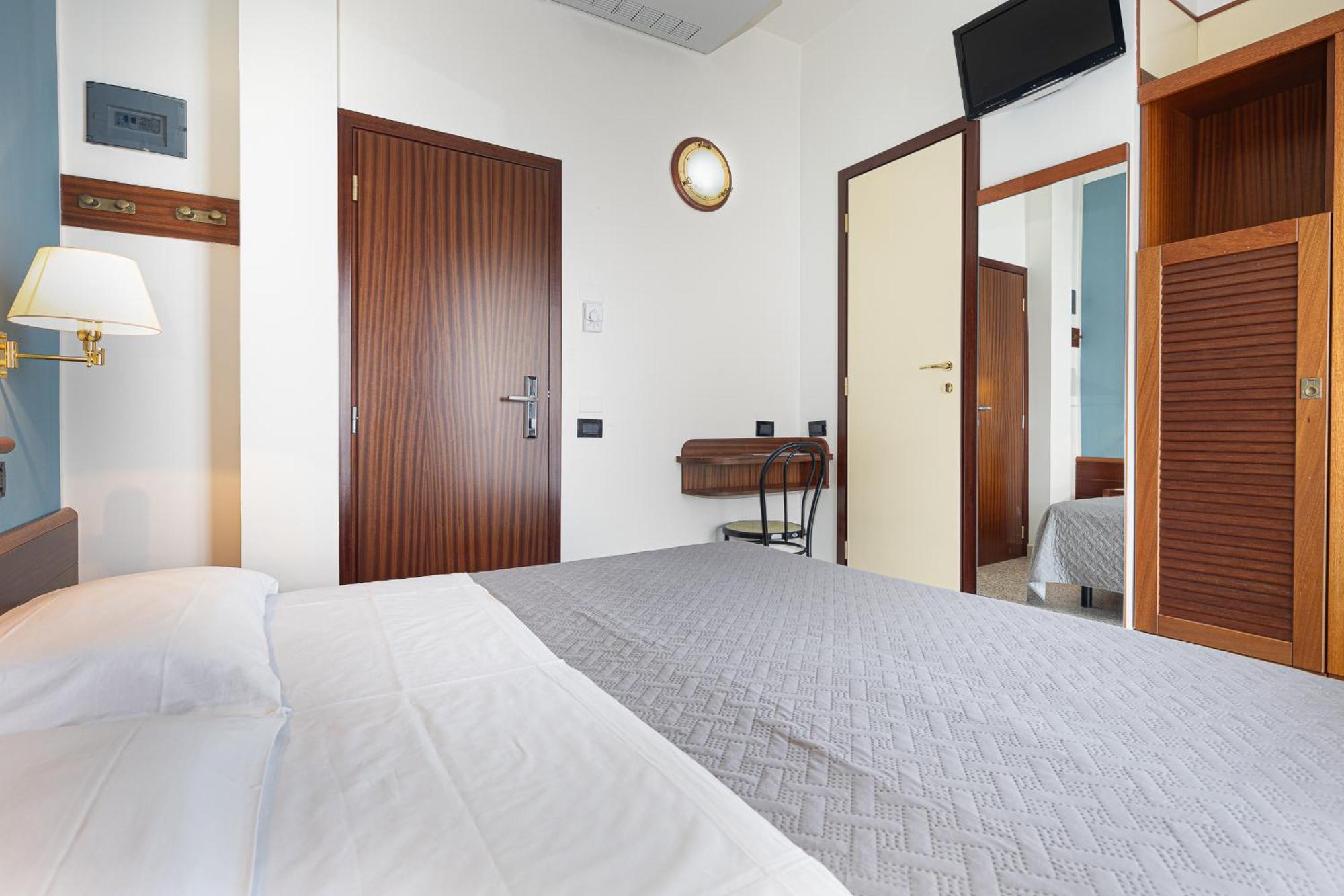 Hotel Avana Fronte Mare Riccione Ngoại thất bức ảnh