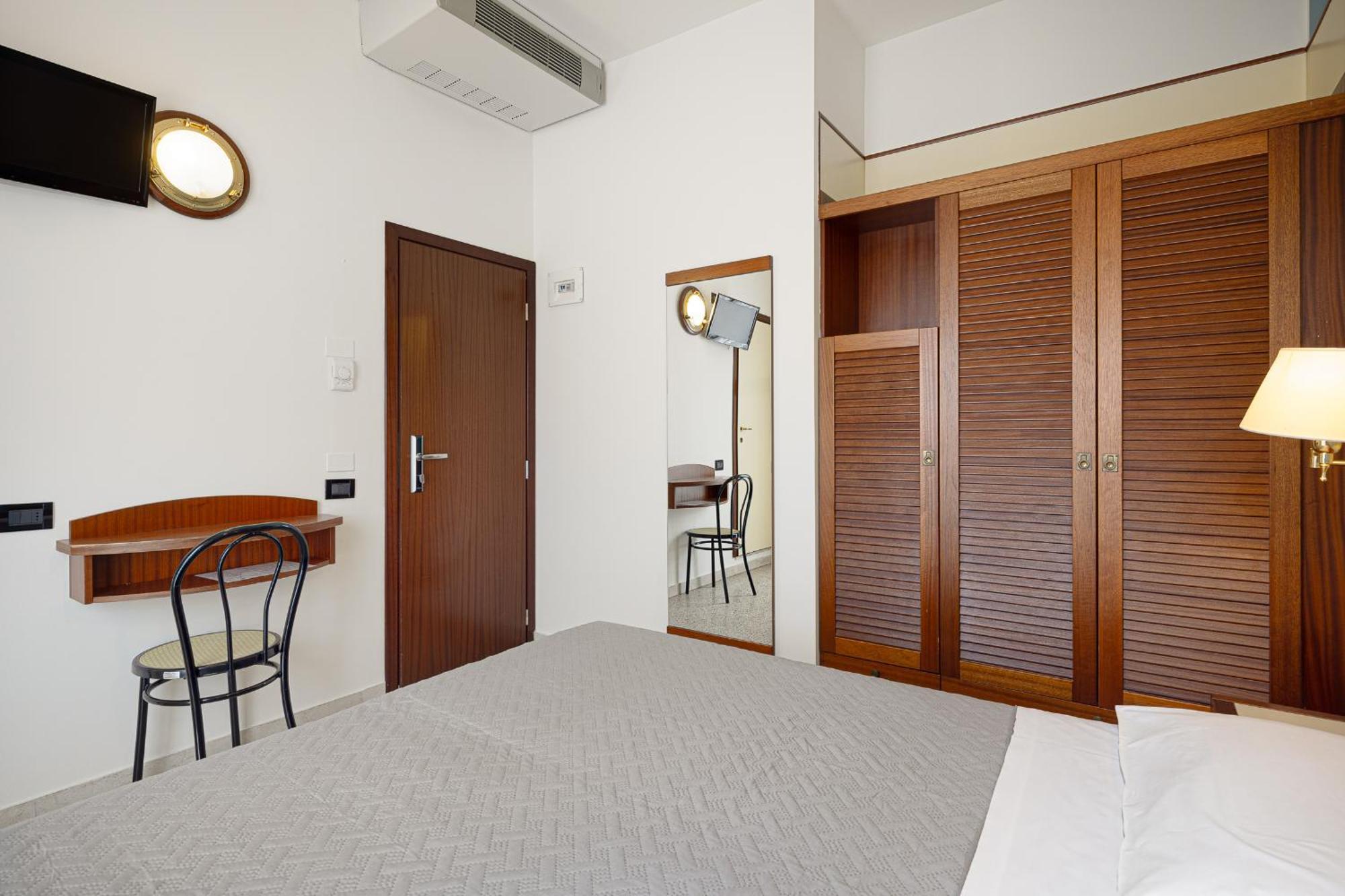 Hotel Avana Fronte Mare Riccione Ngoại thất bức ảnh