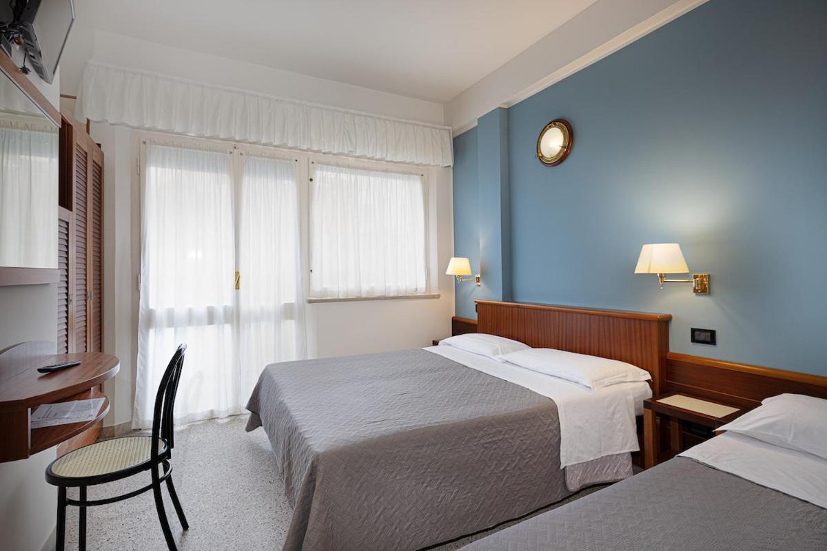 Hotel Avana Fronte Mare Riccione Ngoại thất bức ảnh
