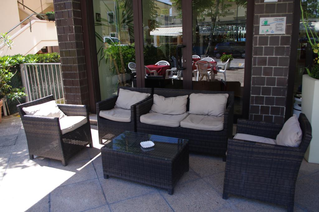 Hotel Avana Fronte Mare Riccione Ngoại thất bức ảnh