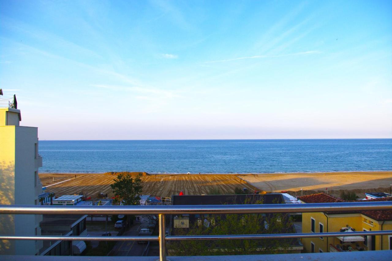 Hotel Avana Fronte Mare Riccione Ngoại thất bức ảnh