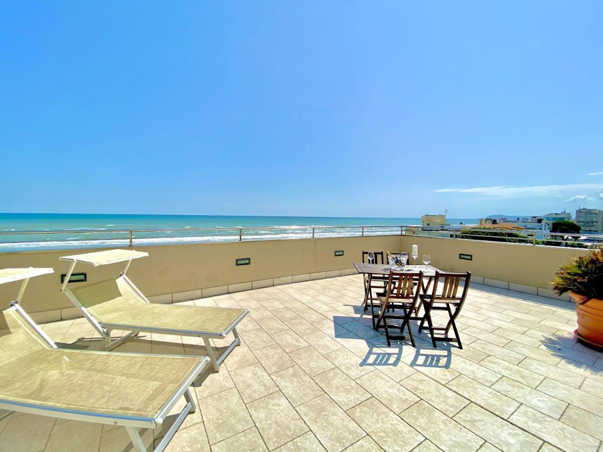 Hotel Avana Fronte Mare Riccione Ngoại thất bức ảnh